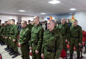 Священник принял участие в проводах выпускников на военную службу