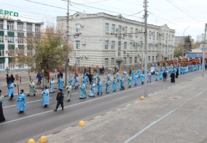 В Саратове состоялся крестный ход с Казанской иконой Божией Матери