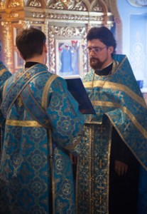Утреня с чтением акафиста Пресвятой Богородице в Свято-Троицком кафедральном соборе Саратова