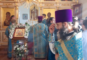 Божественная литургия в Свято-Успенском храме пос. Возрождение Хвалынского района