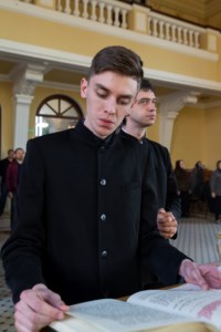 Литургия Преждеосвященных Даров на Архиерейском подворье — в храме святого апостола и евангелиста Иоанна Богослова