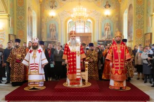 Состоялось соборное служение архиереев и духовенства Саратовской митрополии