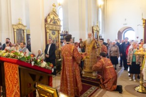 Божественная литургия в храме великомученика Георгия Победоносца г. Саратова