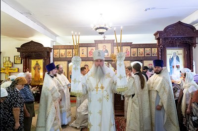 Божественная литургия в храме святителя Тихона Задонского г. Саратова