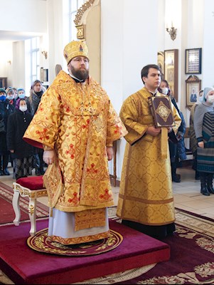 Митрополит Игнатий совершил Божественную литургию в храме Казанской иконы Божией Матери г. Саратова