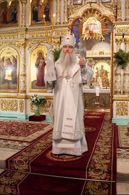 Божественная литургия и панихида в храме в честь Сошествия Святого Духа г. Саратова