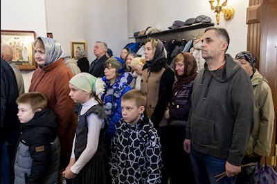 Божественная литургия в храме в честь иконы Божией Матери «Всех скорбящих Радость» г. Саратова