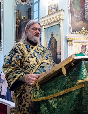 Божественная литургия в храме Сошествия Святого Духа г. Саратова