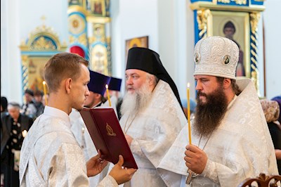 Митрополит Лонгин совершил отпевание игумении Ксении (Афанасьевой)