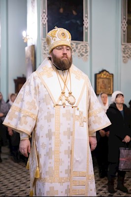 Митрополит Игнатий совершил Божественную литургию в Свято-Духовском соборе г. Саратова