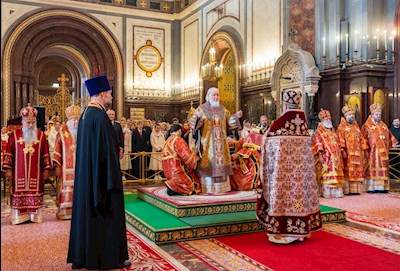Митрополит Игнатий принял участие в Божественной литургии в Храме Христа Спасителя