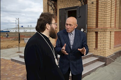 В поселке Лопуховка завершено возведение здания храма