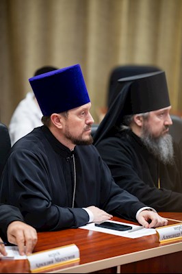 Митрополит Игнатий выступил с докладом на заседании Совета по взаимодействию с национальными и религиозными объединениями