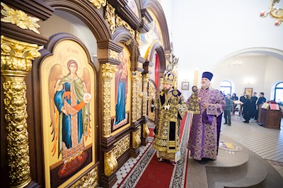 Митрополит Игнатий совершил Божественную литургию в храме преподобного Сергия Радонежского г. Саратова