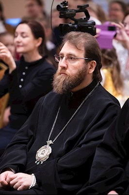 Митрополит Игнатий посетил зимний отчетный концерт вокалистов Центра по развитию детского и юношеского творчества при СПДС