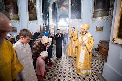 Митрополит Игнатий совершил всенощное бдение в Свято-Духовском соборе г. Саратова