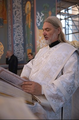 Митрополит Игнатий совершил Божественную литургию и панихиду в Свято-Никольском мужском монастыре г.Саратова