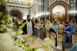 Митрополит Лонгин сослужил Предстоятелям Поместных Православных Церквей за Литургией в день 100-летия интронизации святителя Тихона, Патриарха Московского