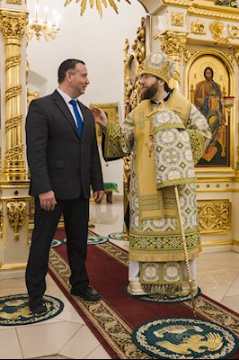 Архиереи Саратовской митрополии совершили Божественную литургию в соборном храме святого благоверного князя Александра Невского г. Ртищево