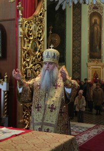 Божественная литургия в Духосошественском кафедральном соборе города Саратова