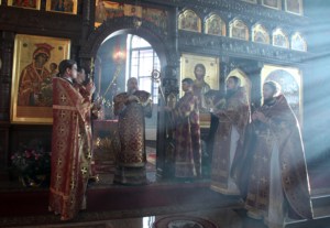 Божественная литургия в Крестовоздвиженском храме г. Хвалынска