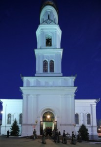 Утреня с Чином погребения в Духосошественском кафедральном соборе города Саратова