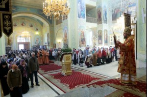 Божественная литургия в храме в честь Покрова Пресвятой Богородицы