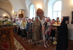 Божественная литургия в Спасо-Преображенском мужском монастыре Саратова