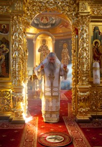 Божественная литургия в Свято-Троицком кафедральном соборе г. Саратова