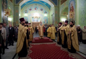 Всенощное бдение в храме в честь Покрова Пресвятой Богородицы г. Саратова
