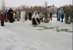 На Волге в селе Пристанное совершен чин Великого освящения воды