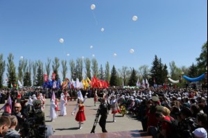 Митрополит Лонгин принял участие в торжественных мероприятиях в парке Победы на Соколовой горе