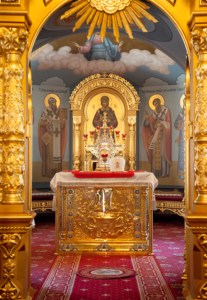 Митрополит Лонгин совершил Крещальную литургию в Свято-Троицком кафедральном соборе г. Саратова