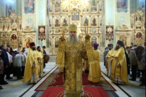 Божественная литургия в храме в честь Покрова Пресвятой Богородицы г. Саратова