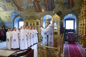 Крещальная литургия в Свято-Троицком кафедральном соборе г. Саратова