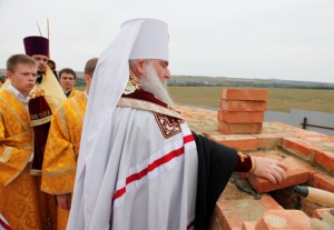 Чин основания храма во имя новомучеников и исповедников Саратовских в строящемся районе Солнечный-2 г. Саратова