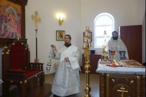 Совершены Чин положения антиминса и первая Литургия в Успенском храме г. Вольска
