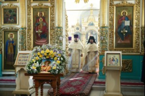 Божественная литургия в храме во имя Архангела Михаила с. Михайловка Саратовского района