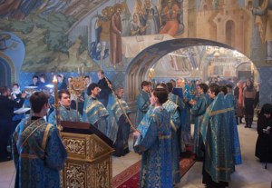 Утреня с чтением акафиста Пресвятой Богородице в Свято-Троицком кафедральном соборе Саратова