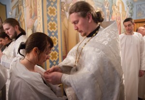 Божественная литургия и крещение оглашенных в Свято-Троицком кафедральном соборе Саратова