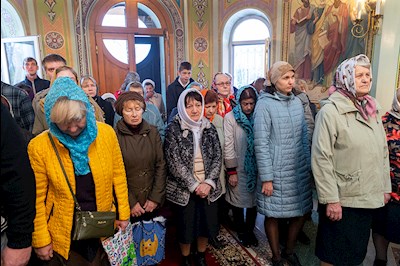 Божественная литургия в храме Всех святых, в земле Русской просиявших, г. Саратова