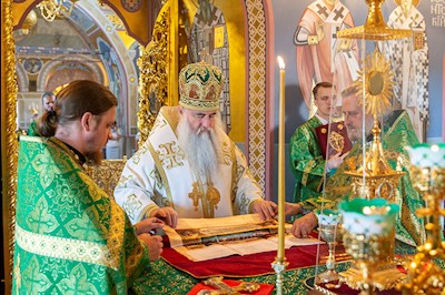 Божественная литургия в Свято-Троицком кафедральном соборе г. Саратова