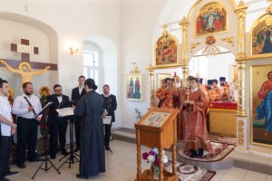 Божественная литургия в храме в честь Воскресения Христова с. Ивано-Языковка Аткарского района