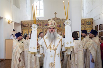 Божественная литургия в храме во имя святителя Митрофана, епископа Воронежского, г.Саратова