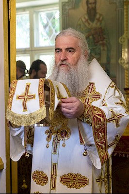 Божественная литургия в храме во имя великомученика и целителя Пантелеимона г. Саратова
