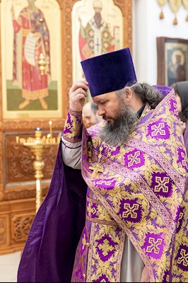 Божественная литургия в храме в честь святого равноапостольного великого князя Владимира г. Саратова