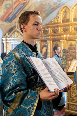 Утреня с чтением акафиста в Свято-Троицком кафедральном соборе г. Саратова