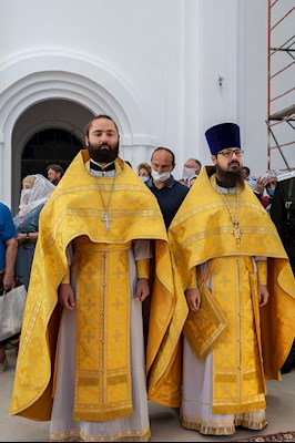 Божественная литургия в храме святителя Тихона, Епископа Воронежского, Задонского чудотворца г. Саратова