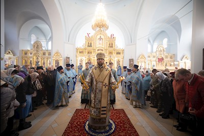 Митрополит Игнатий совершил Божественную литургию в Покровском храме г. Петровска