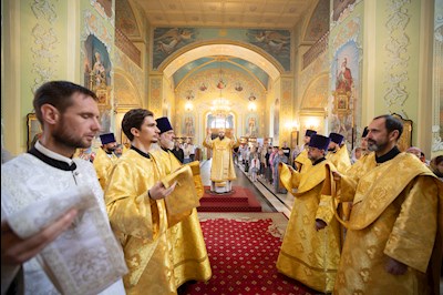 Митрополит Игнатий совершил Божественную литургию в Покровском соборе г. Саратова